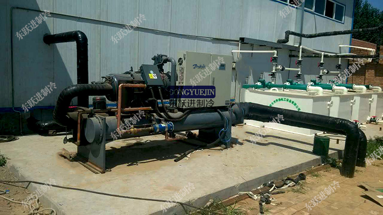 水冷螺桿式冷水機(jī) 水冷螺桿式冷水機(jī)